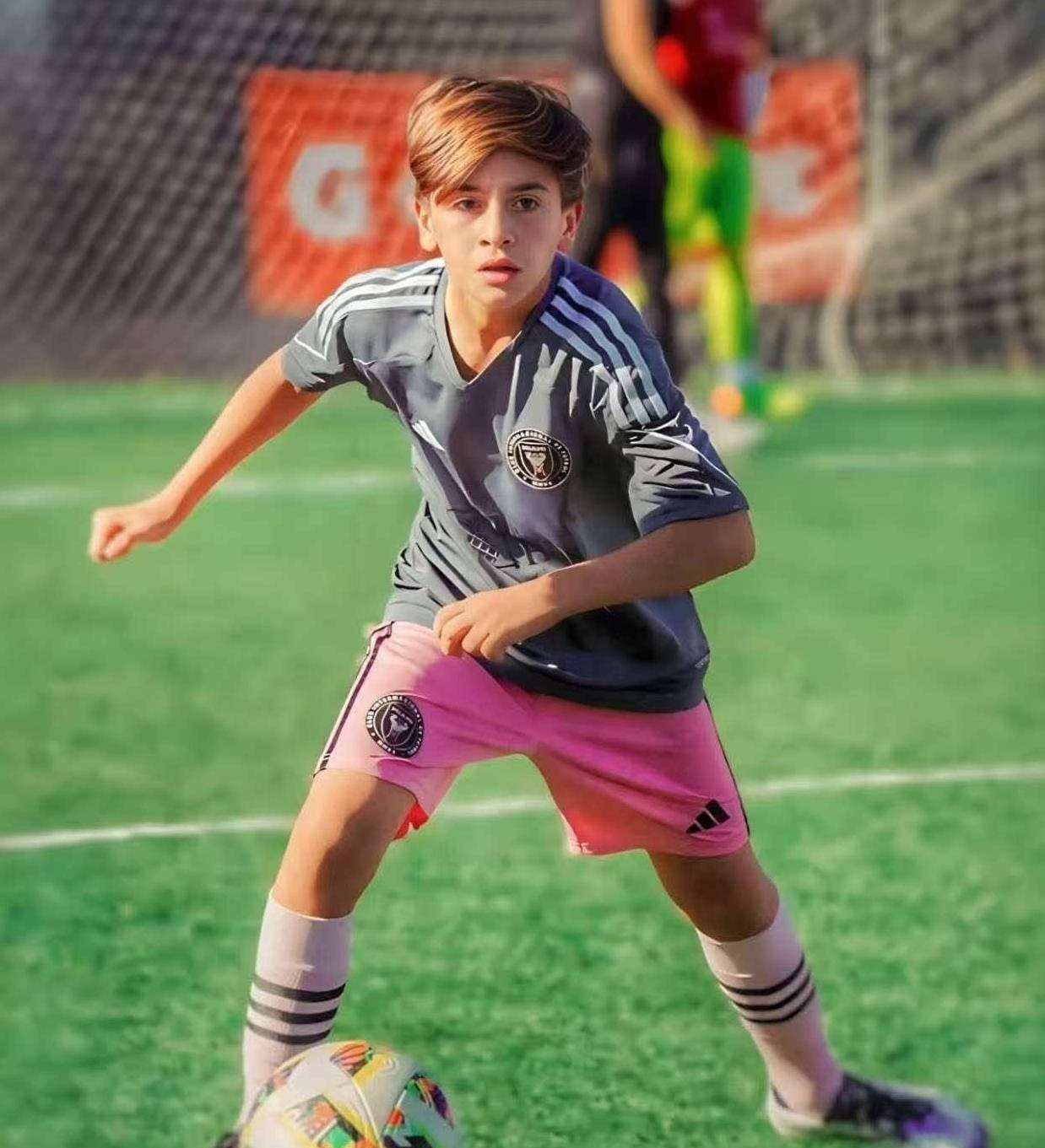 米乐官方网站-Ming连续十二场比赛得分超过问鼎冠军梅西迎来五赛季高光表现，现场解说直呼：圣安东尼奥马刺转会期强势反弹的简单介绍