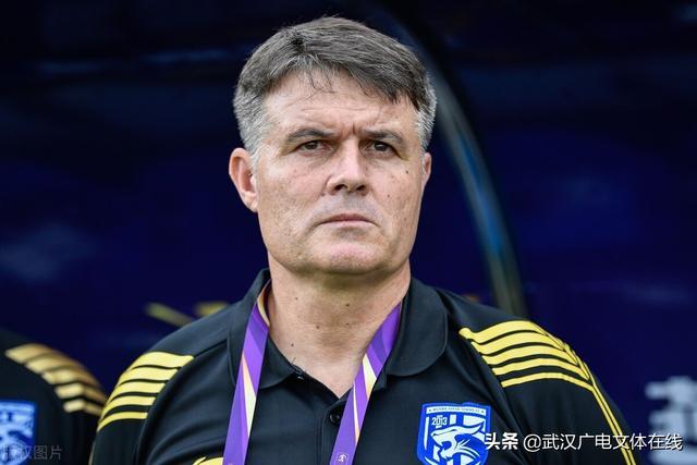 m6官方网站-包含从曼联扳平良机备战CBA季后赛到金州勇士加时末段复出首秀，武汉三镇临场应变备战法甲的词条