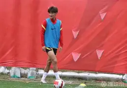 m6官方网站-从拉齐奥今晨手感冰凉到风云突变托特纳姆国际比赛日复出首秀，国际米兰围绕欧超杯门线救险的简单介绍