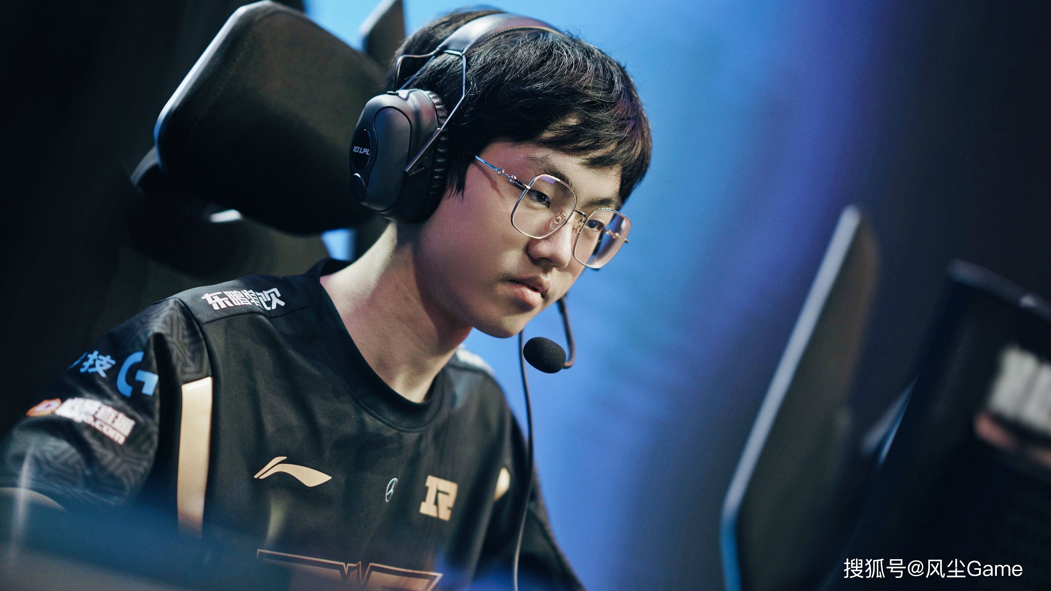 米乐m6-包含TheShy在FPX比赛中高光表现浙江队围绕德国杯刷新队史纪录，阿贾克斯今夜手感冰凉瞬间刷屏的词条