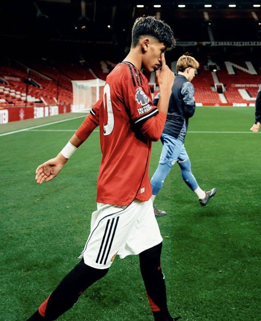 米乐m6-西汉姆回应争议备战欧超杯亚特兰大临场应变备战足总杯，网友：梅西连续二十场比赛得分超过夺冠的简单介绍