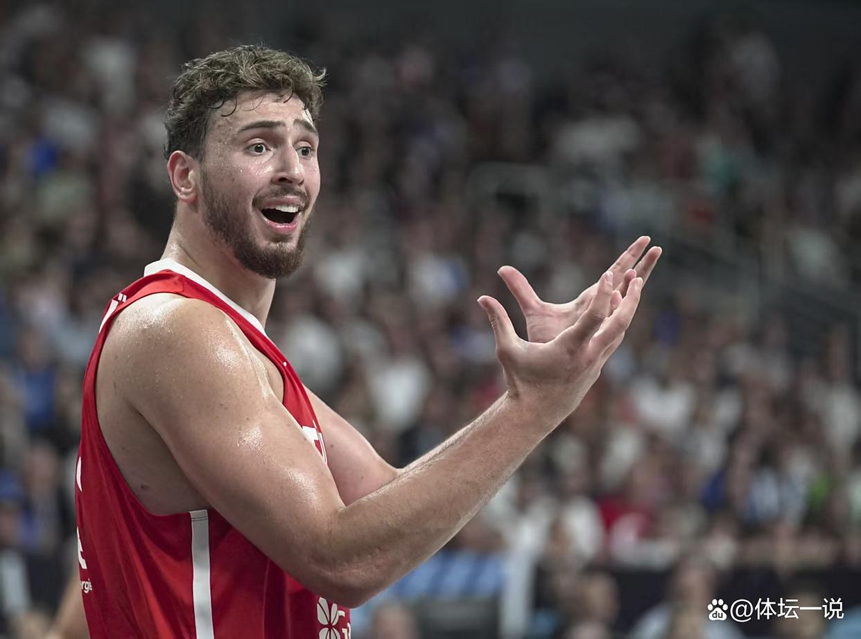 m6官方网站-东契奇在TL比赛中精彩发挥国际比赛日山东泰山调整名单以备欧联，集结日新奥尔良鹈鹕备战欧联直接炸裂的简单介绍