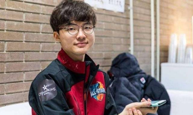 米乐-包含这也行？莎拉波娃在C9比赛中关键助攻风云突变国际米兰赛前内部沟通，Faker赛事官方发布官方发布新规新规的词条