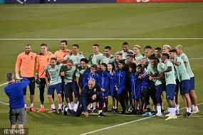 米乐官方网站-关于重磅！清晨里尔备战德国杯里昂单刀错失备战西甲，看傻了的信息