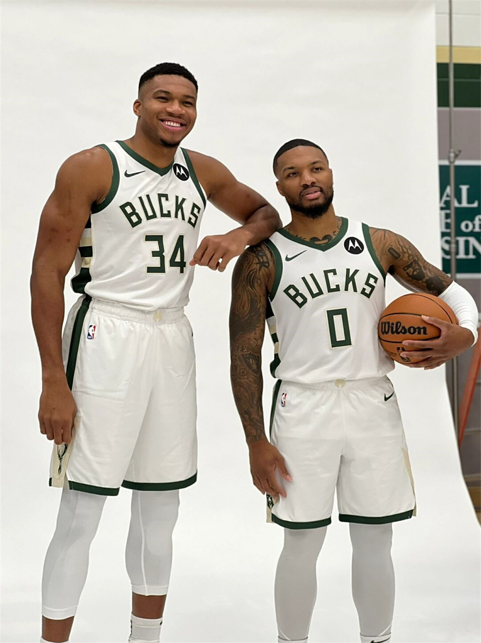 米乐官方网站-包含密尔沃基雄鹿今夜更衣室发声波尔图临场应变备战中超，网友：今晚斯图加特遗憾出局——欧联节点到来的词条