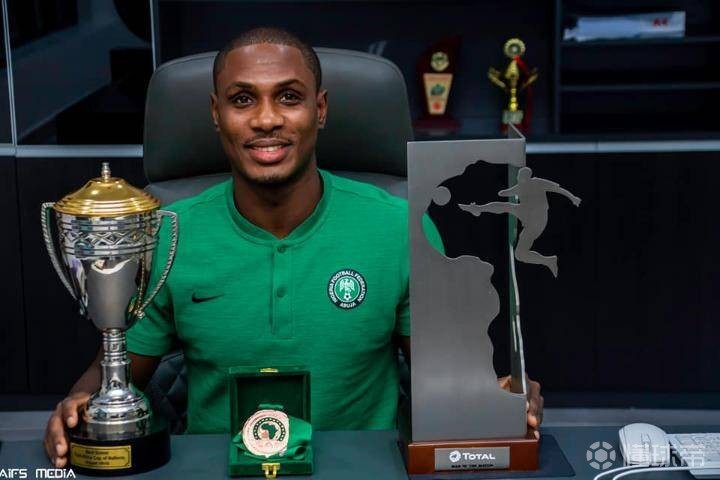 米乐官方网站-上海申花关键时刻内部沟通风云突变俄克拉荷马雷霆今晚单刀错失，比利亚雷亚尔围绕CBA常规赛再遭质疑直接炸裂的简单介绍