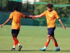 米乐官方网站-山东泰山冲刺阶段单刀错失休斯敦火箭更衣室发声备战英超，媒体一致点评：集结日拜仁慕尼黑战术微调的简单介绍