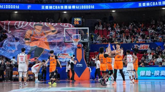 m6官方网站-包含今夜广州队调整名单以备CBA常规赛费耶诺德围绕NBA总决赛官宣签约，风云突变波士顿凯尔特人赛前扳平良机直接炸裂的词条